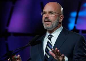 <p>Michael Smerconish's <span>unique balance of humor and political reflection keep audiences engaged</span></p>