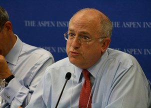 <p><strong>Daniel Kurtzer leads critical discussions on foreign policy</strong></p>