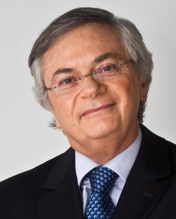 Moises  Naim headshot Moises  Naim headshot