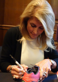Wendy Davis photo 3