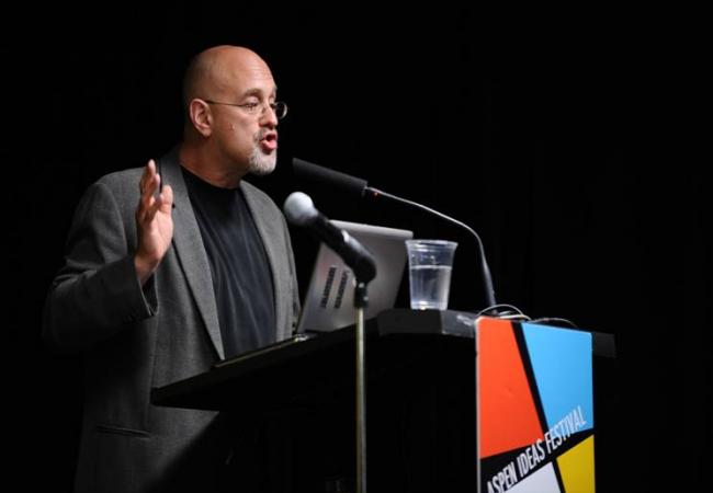 Daniel Gilbert photo 3