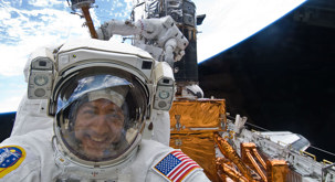 Michael Massimino photo 2