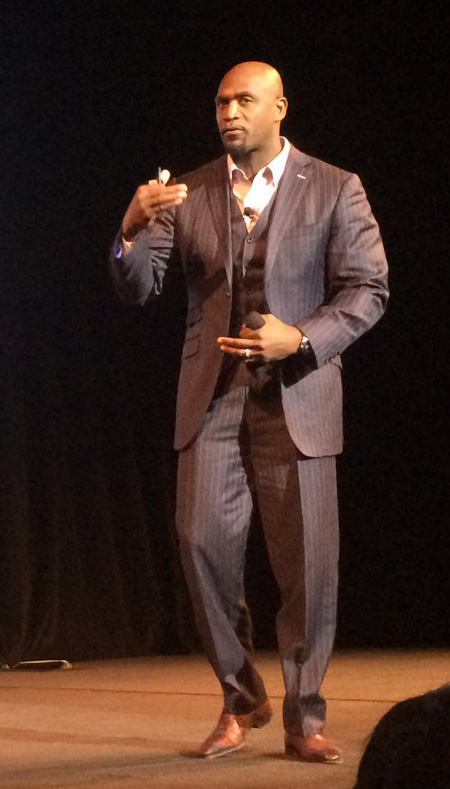 Eric  Boles  photo 3