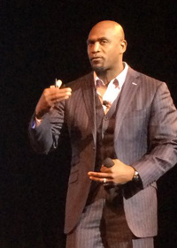 Eric  Boles  photo 3