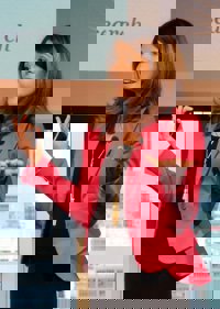 Michelle Gielan photo 3