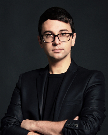 Christian Siriano headshot Christian Siriano headshot