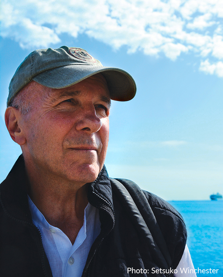 Simon Winchester headshot