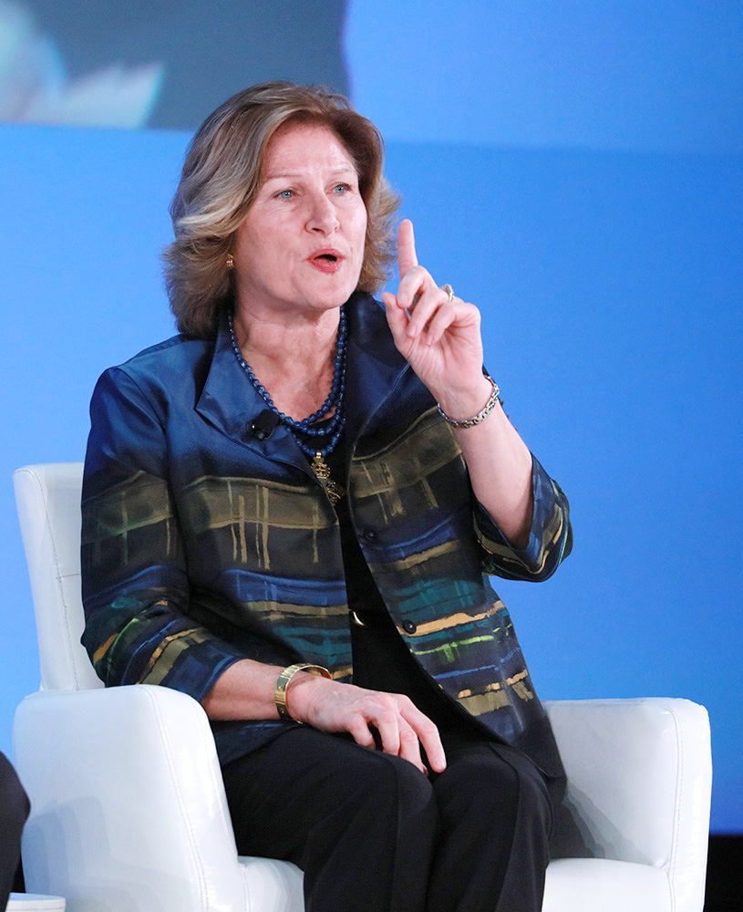 Karen Hughes photo 3