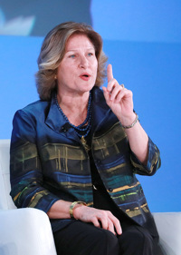 Karen Hughes photo 3