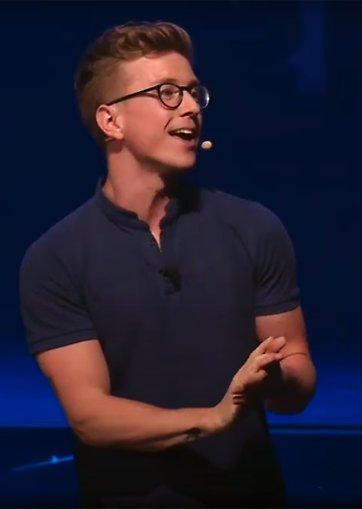 Tyler Oakley photo 3