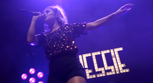 Jessie James Decker photo 2