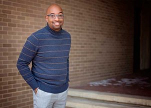<p><strong>Kwame Alexander entrances audiences with spoken word poetry and the power of YES!</strong></p>