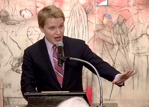 <p><strong>Success Story: Ronan Farrow is electrifying audiences at KPMG and PCMA with keynotes on disinformation</strong></p>
