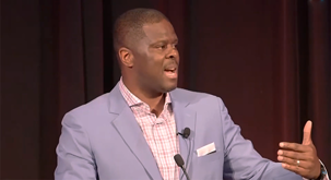 LeVelle  Moton photo 2