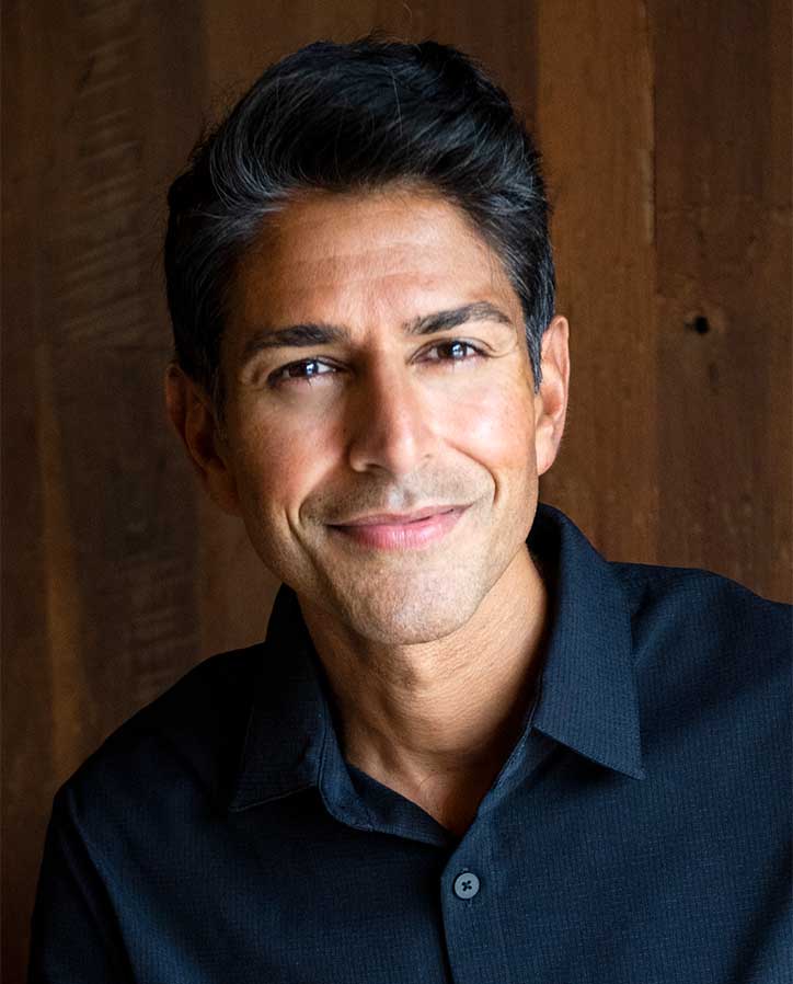 Suneel  Gupta headshot