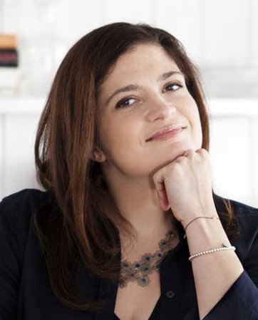 Alex Guarnaschelli headshot Alex Guarnaschelli headshot