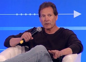 <p><strong>Former Priceline CEO Dan Schulman learned from his mentor Richard Branson that caring for employees is the best investment</strong></p>