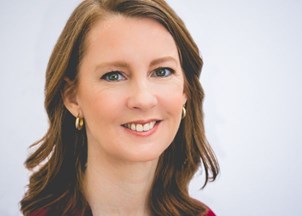 <p><strong>How Gretchen Rubin helps audiences find happiness in turbulent times</strong></p>
