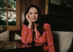 <p><strong>Ashley Judd helps the White House unveil a national suicide prevention strategy </strong></p>