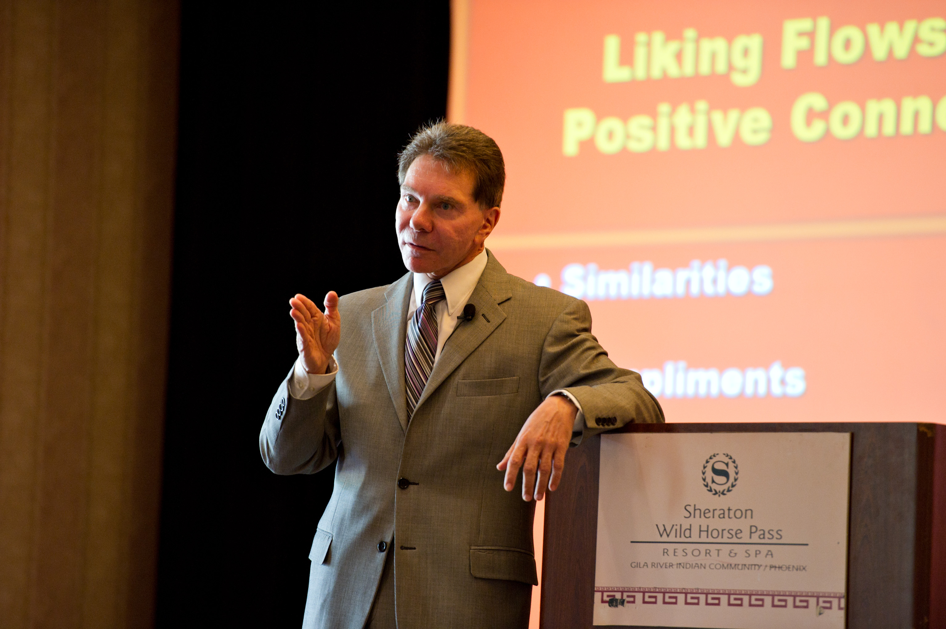 Robert Cialdini photo 3