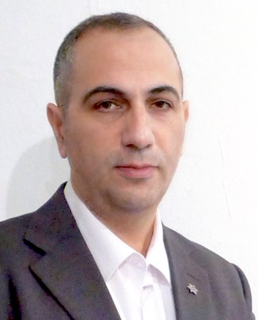 Avner Avraham headshot