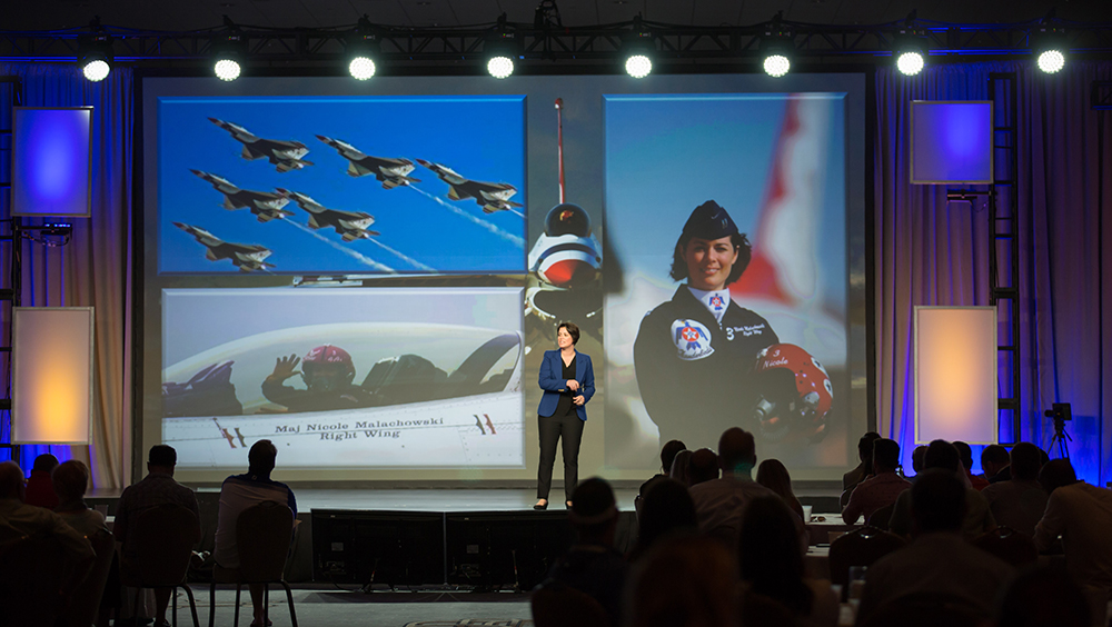 Nicole Malachowski photo 2