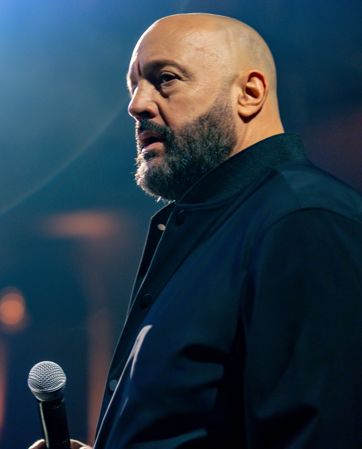 Kevin James Keynote Speaker - Harry Walker Agency