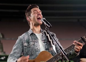 <p><strong>Pop icon Andy Grammer’s new inspirational and interactive event celebrates how we connect through kindness</strong></p>