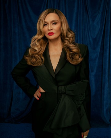Tina Knowles headshot