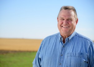 <p><strong>Jon Tester is <span>a leading expert on organic farming: insights from a farmer and advocate</span></strong></p>
